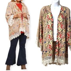 Umgee Floral Boho Tunic Top Crochet Lace Trim Size S/M